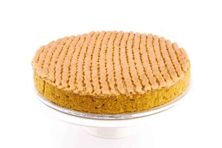 SEND ALMOND MACAROON CAKE