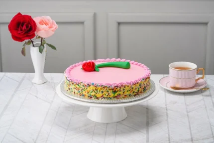 SEND STRAWBERRY HARD ICING CAKE